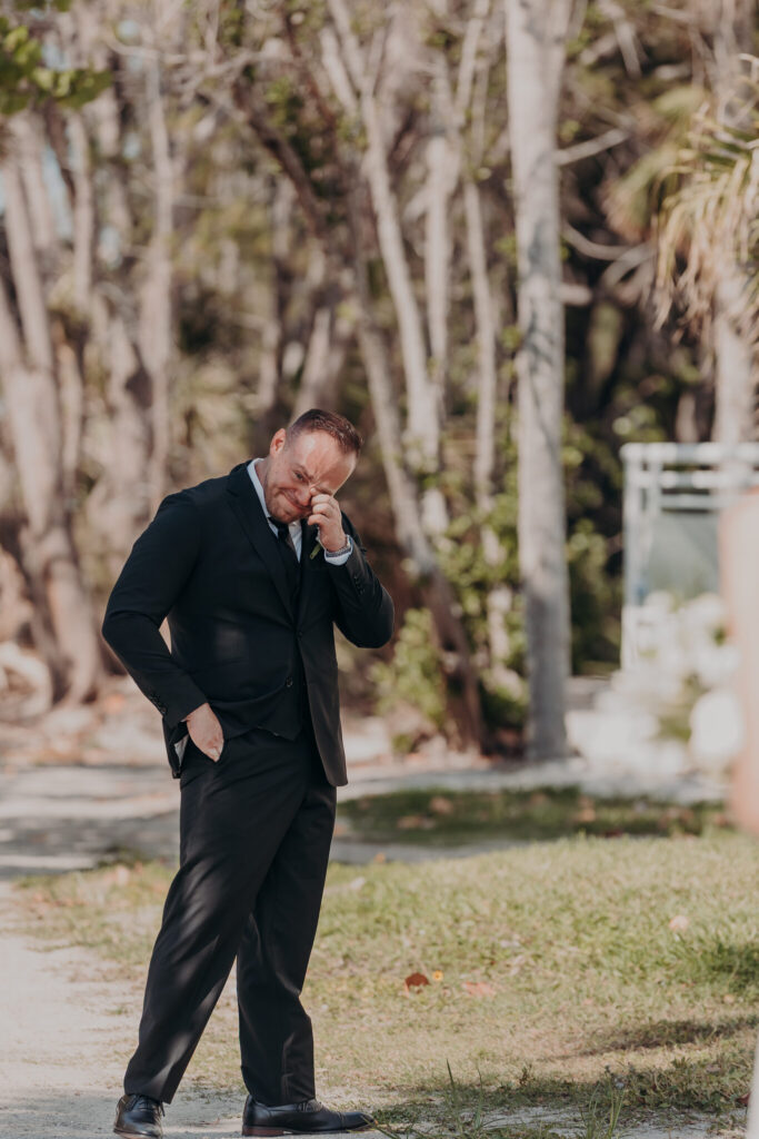 Candid wedding moment at The Resort at Longboat Key Club (20)
